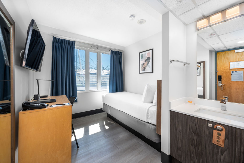 YWCA Hotel – SH Room