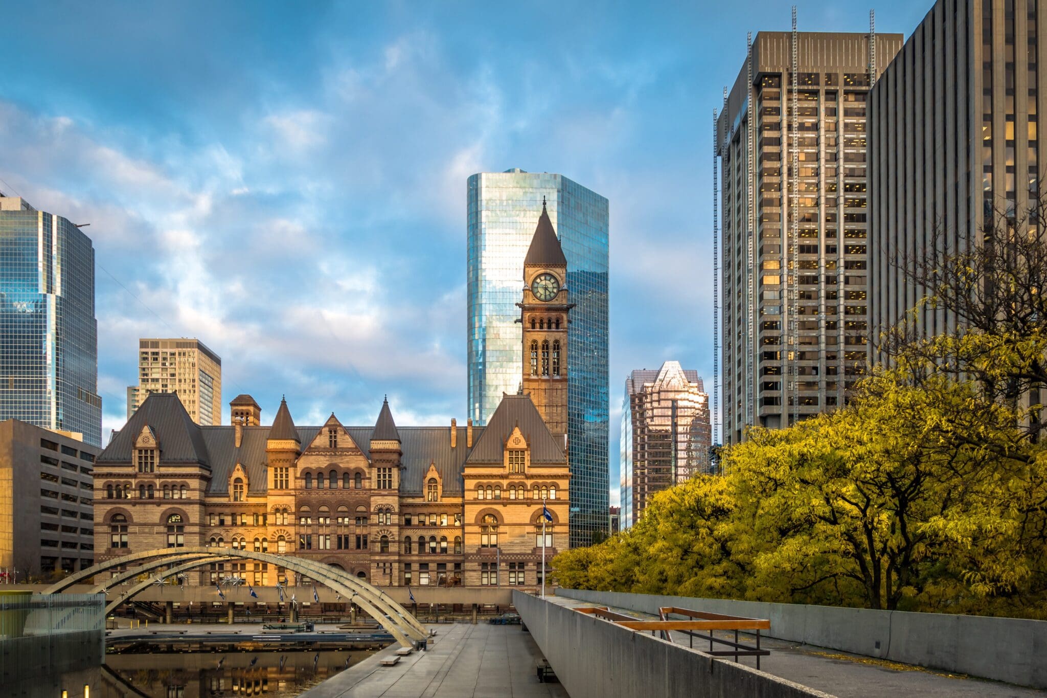 Toronto Landmarks Walking Tour - ILAC