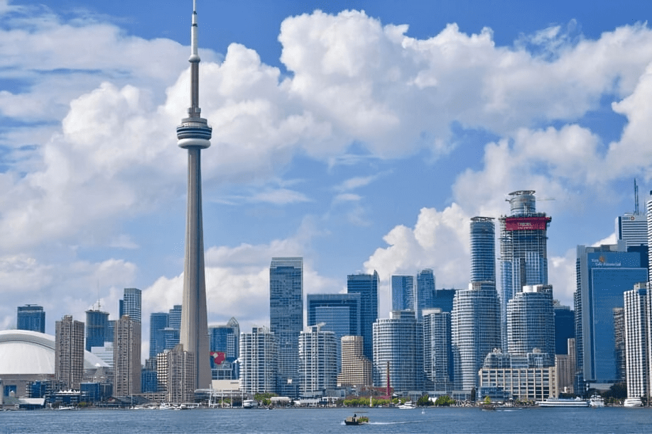 Toronto’s skyline featuring the CN Tower in broad daylight