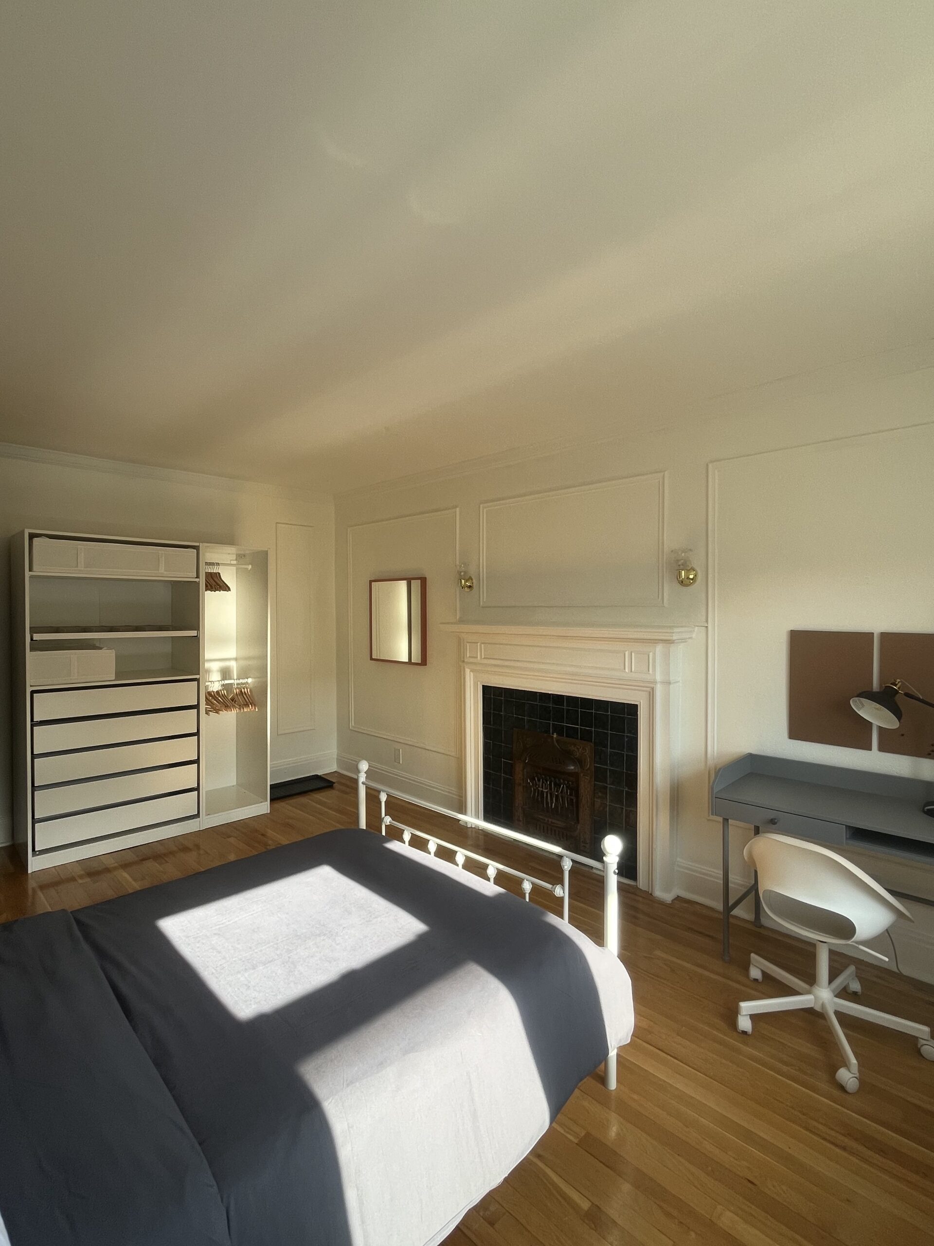 Room_B.