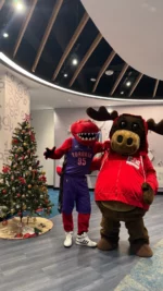 🎄✨ Stanley The Moose is here to wish you Happy Holidays! 🎉

Reminder:
❄️ No classes on December 25&nbsp;(Toronto & Vancouver)
❄️ No classes on December 26&nbsp;(Toronto only)

Enjoy the festive season, and we’ll see you back in class soon! ❤️🎅
#iloveilac