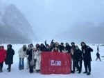 Canada offers breathtaking views all year round! 🌲❄️ Look at our ILAC students enjoying the stunning scenery at Lake Louise. 🏔️✨

Studying in Canada means experiencing moments like this!